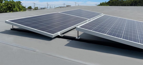 【新商品情報】狭小地や低勾配の屋根にもOK！太陽光発電架台「ハルソーラー」